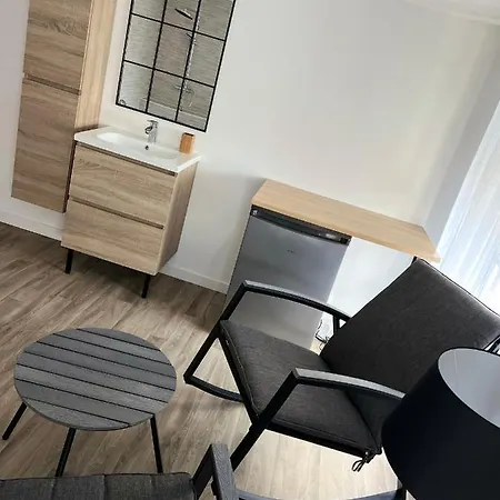 Pensionat Room In Guest Room - Comfortable Room 35M2 *